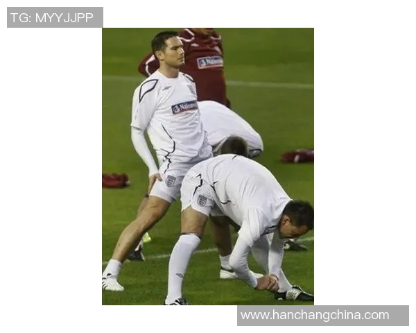 足球明星因违反体育规则遭重罚引发公众热议与舆论风波 足球明星因违反体育规则遭重罚引发公众热议与舆论风波