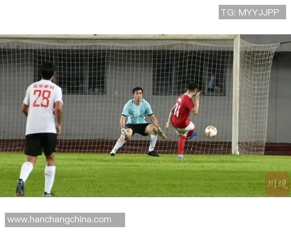 足球明星夺冠后激情舞动视频展现庆祝时刻的热烈与欢乐